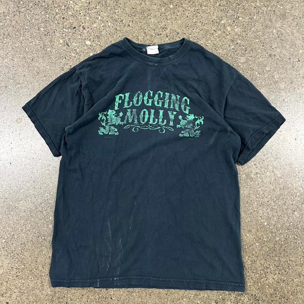Vintage 2007 Flogging Molly Punk Rock Band T-Shirt (Size Medium) Y2K